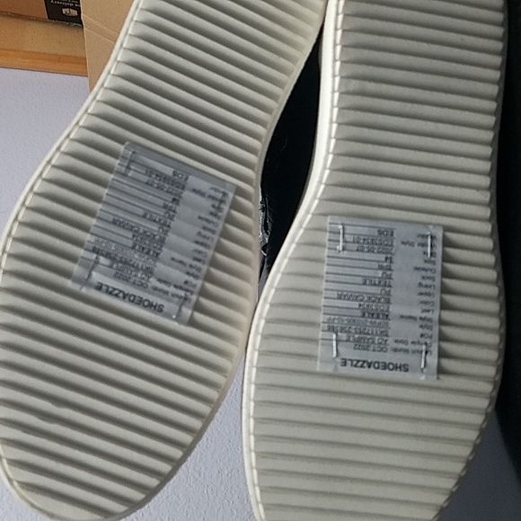 Booties NEW with tags - Picture 4 of 6